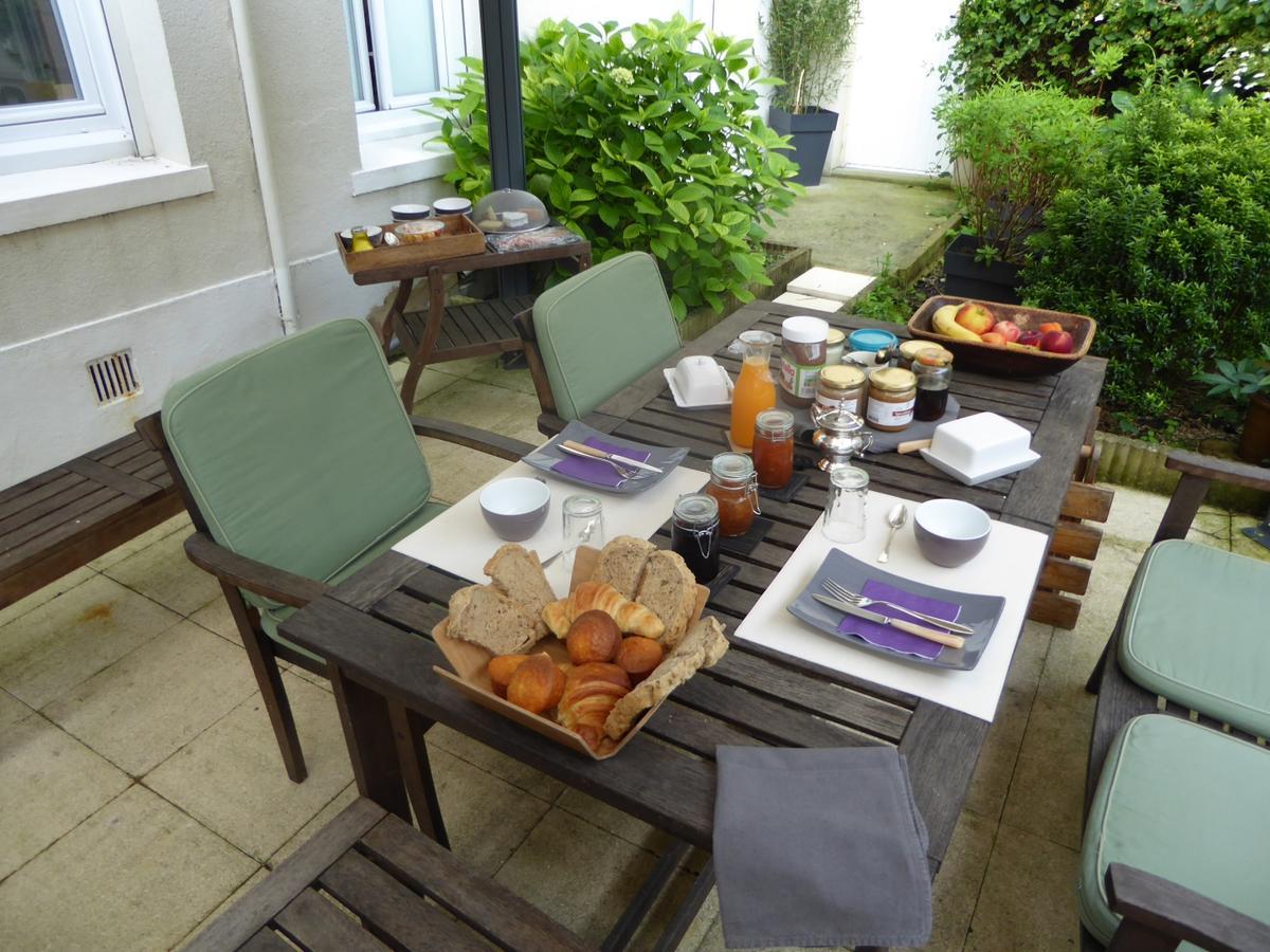 B&B A La Maison Blanche 费康 外观 照片